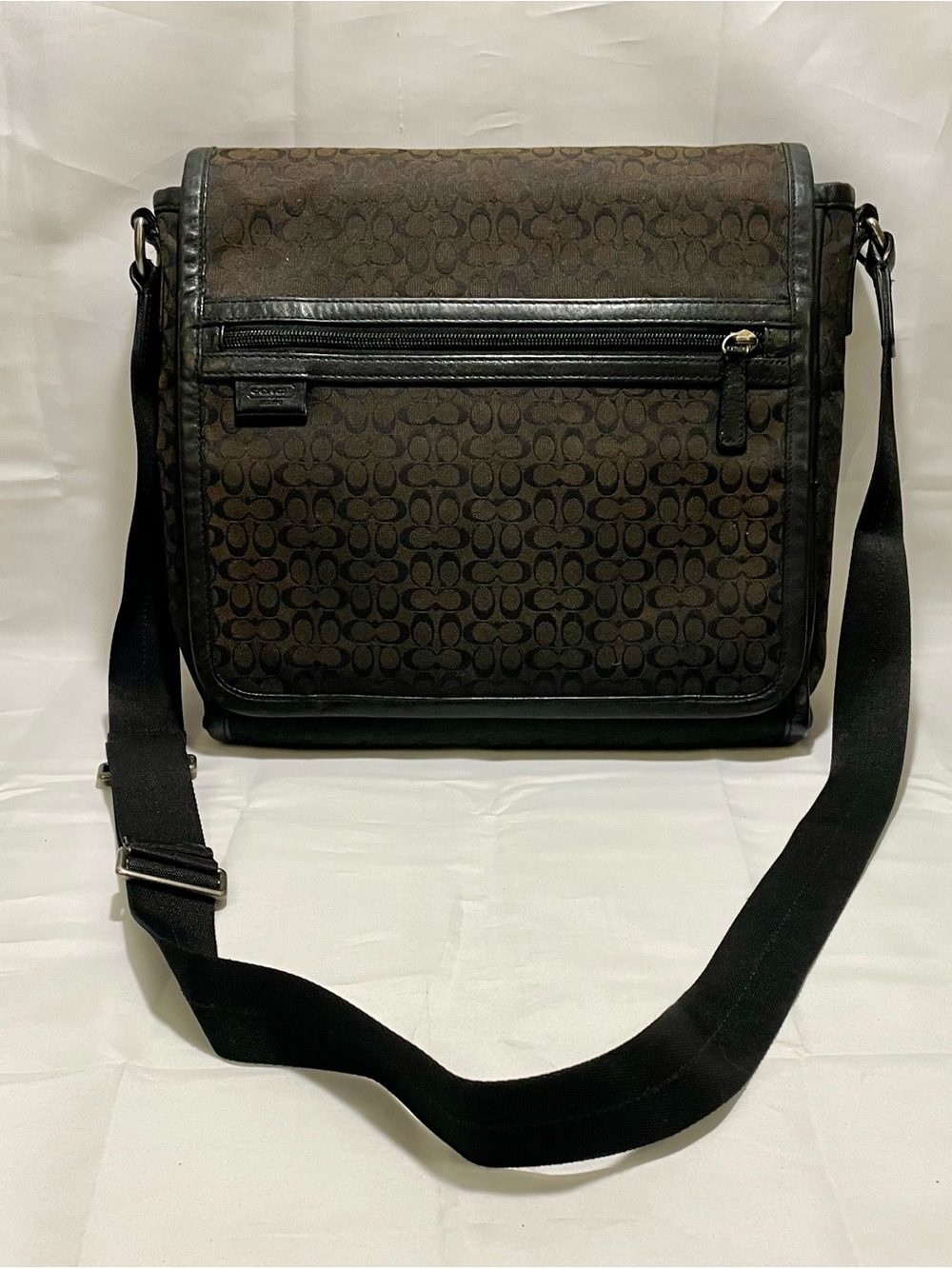 COACH Heritage Signature Jacquard Messenger Bag (Style F70699), EUC 💟